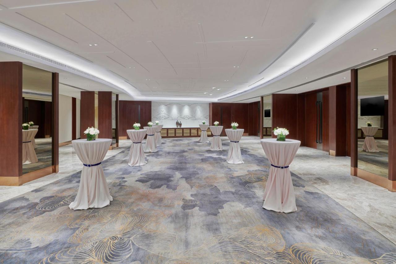 Crowne Plaza Zhuhai City Center By Ihg - Offers Free One-Way Shuttle To Chimelong Ocean Kingdom Exterior foto